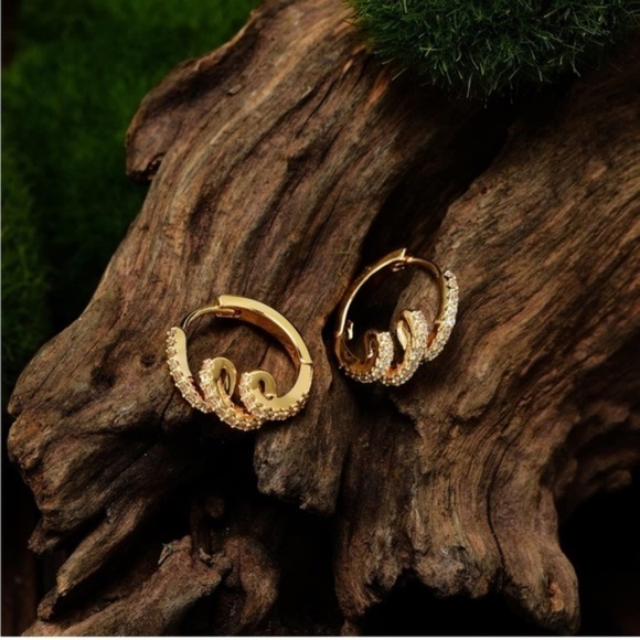 Gold 14k Gold Plated Cubic Zirconia Spiral Hoop Earrings - Picture 4 of 4